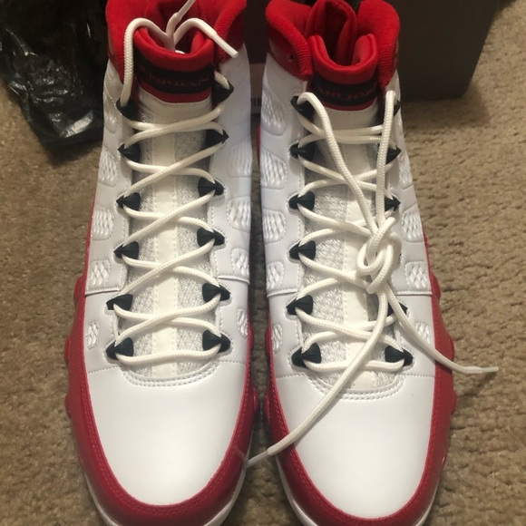 Jordan retro 9 gym red size 11
